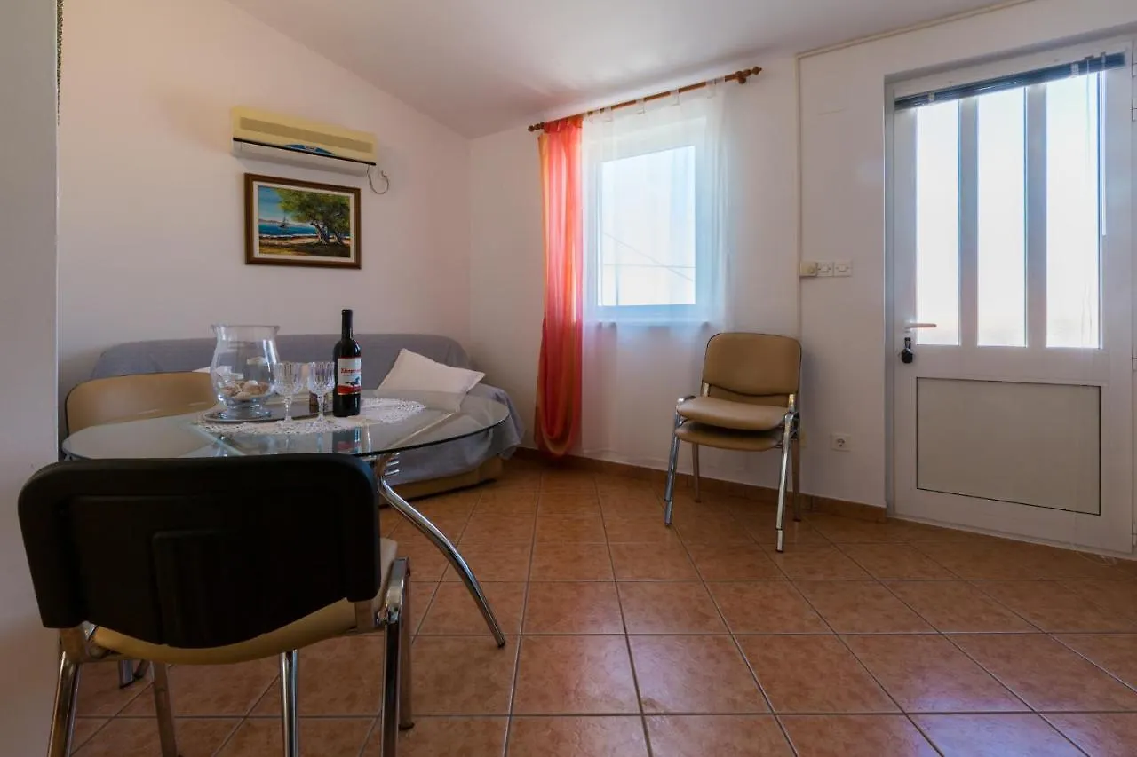 Apartment In Dramalj 41516
